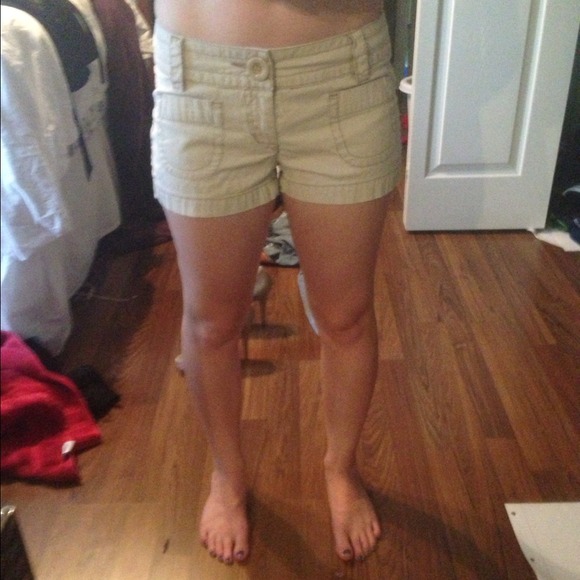 Aeropostale khaki shorts