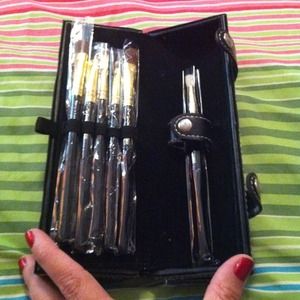 Trade @kendrawoolard