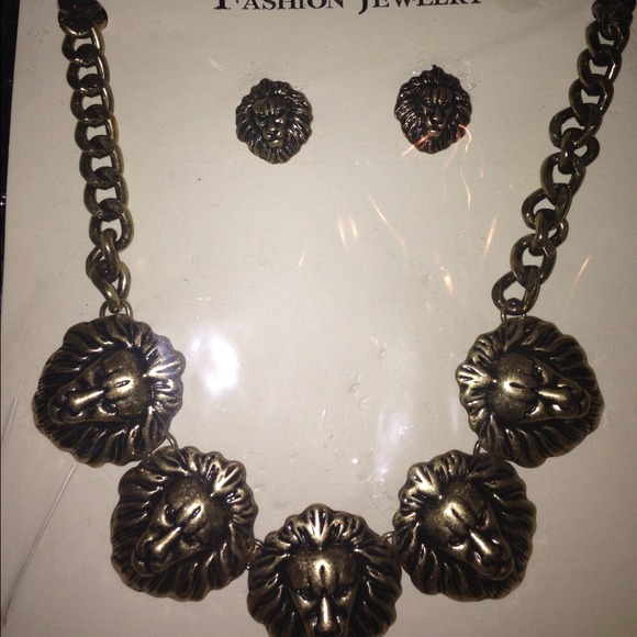 Necklace set