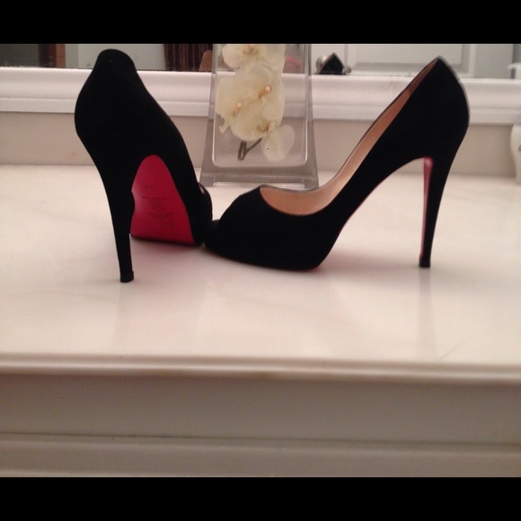 Authentic black suede peep toe christian louboutin - Picture 2 of 4