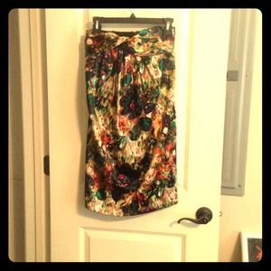 Extremely gorgeous strapless floral dress