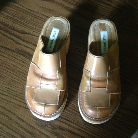 Steve Madden Clogs