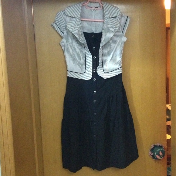 Snow Rong Son Dresses & Skirts - Final ♥️ white black casual bowknot dress