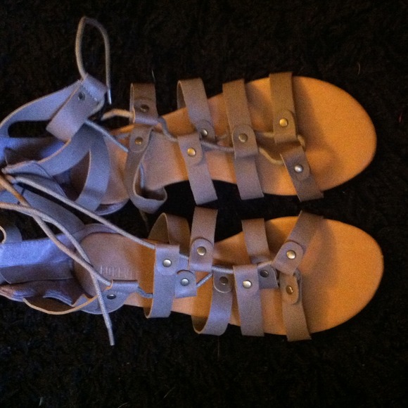 Nude sandals with a little wedge from forev