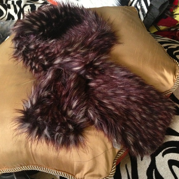 Faux fur wrap around scarf!