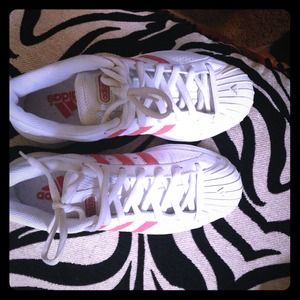 Adidas tennis shoes! Pink & white