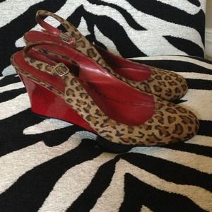 Red wedge leopard shoes
