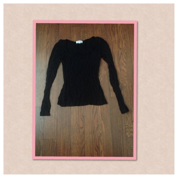 Black Low Neck long Sleeve