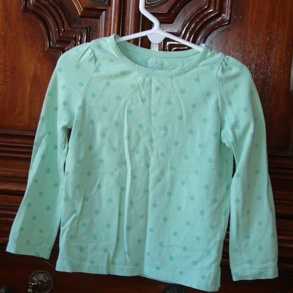 ❌SOLD IN BUNDLE❌ Little girl long sleeve shirt