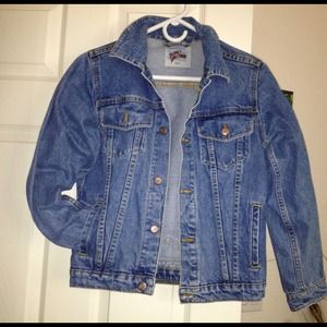 ✳ FLASH SALE VINTAGE PLANET HOLLYWOOD JEAN JACKET✳