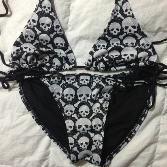 Skull swimsuit Size Small