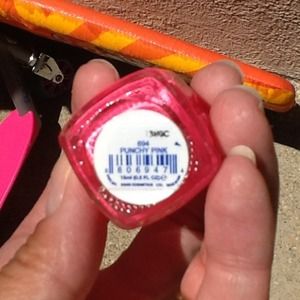 ISO Essie Punchy Pink #694.