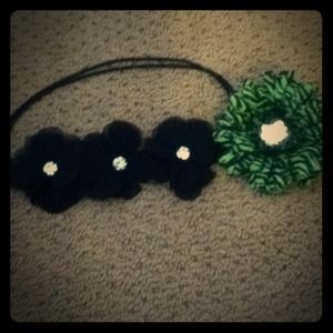 ✂REDUCED✂A Flower headband and flower clip