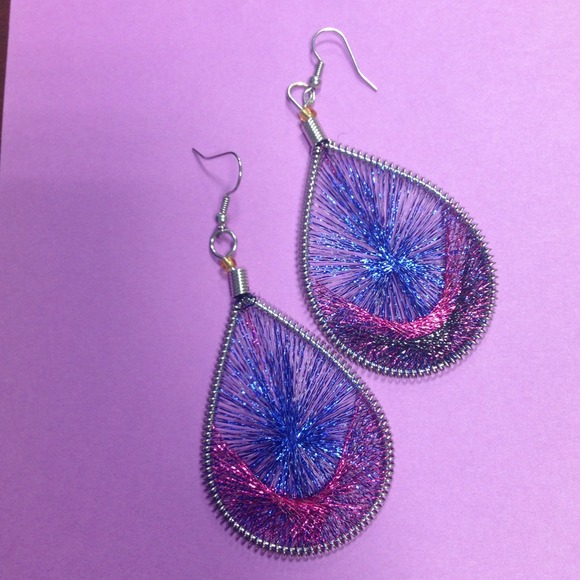 ❌Sold❌Handcrafted thread earrings - Picture 3 of 3