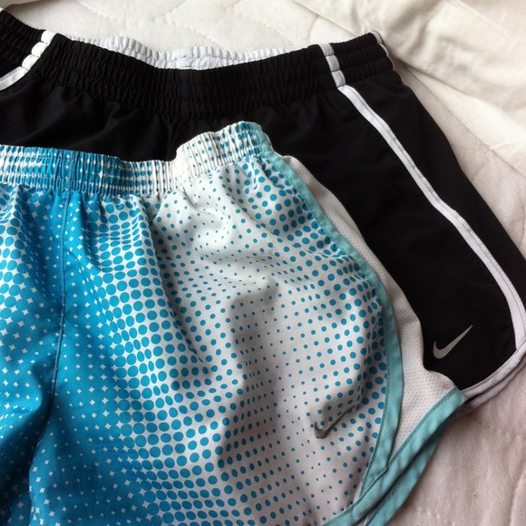 Bundle of two running shorts