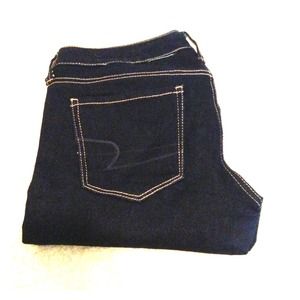 American Eagle dark wash skinny jeans