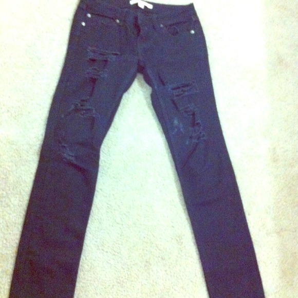 ❌SOLD❌Black rip skinny jeans
