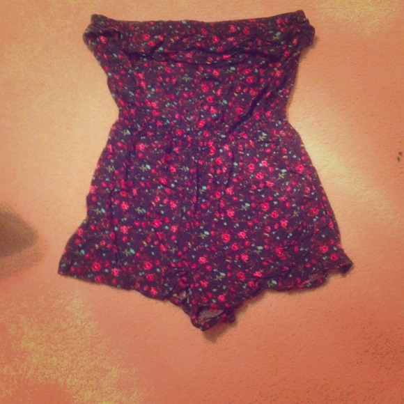 Floral romper!