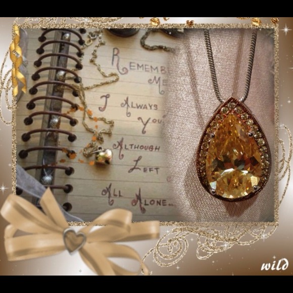 Fashion Topaz Pendant Necklace