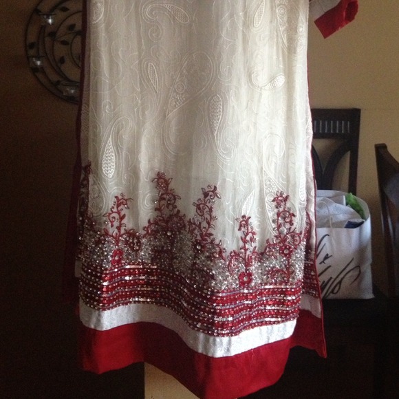 Pakistani very chic dress - Picture 2 of 2