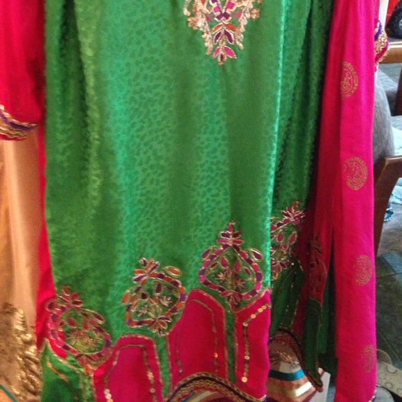Pakistani shalwer kameez - Picture 2 of 2