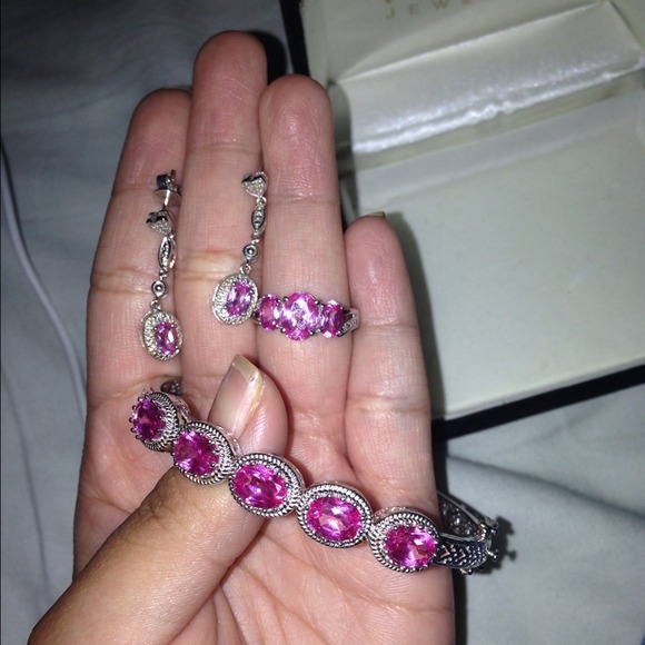 Sterling silver .925 with pink sapphire jewelryset - Picture 1 of 1