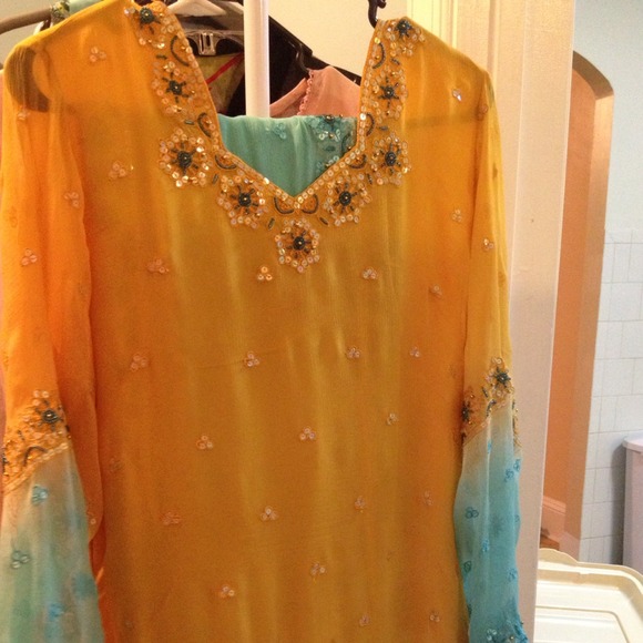 Indian /Pakistani dress - Picture 1 of 2