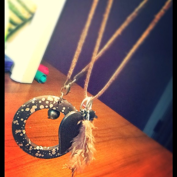 Heart and circle necklace