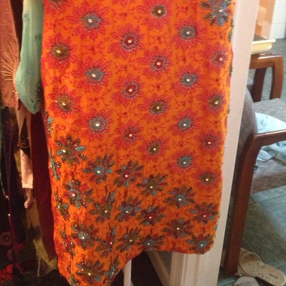 Indian /Pakistani dress - Picture 2 of 2