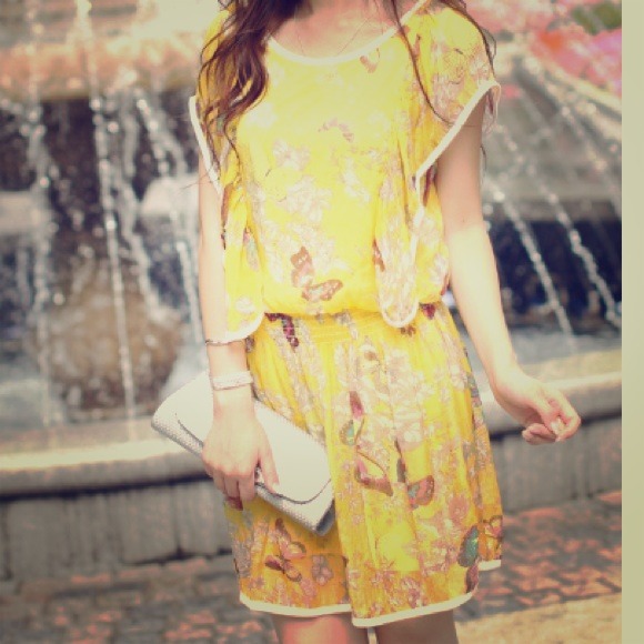 Dresses & Skirts - Brand new yellow floral chiffon dress for summer