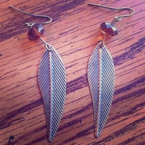 Cute Feather Earrings!