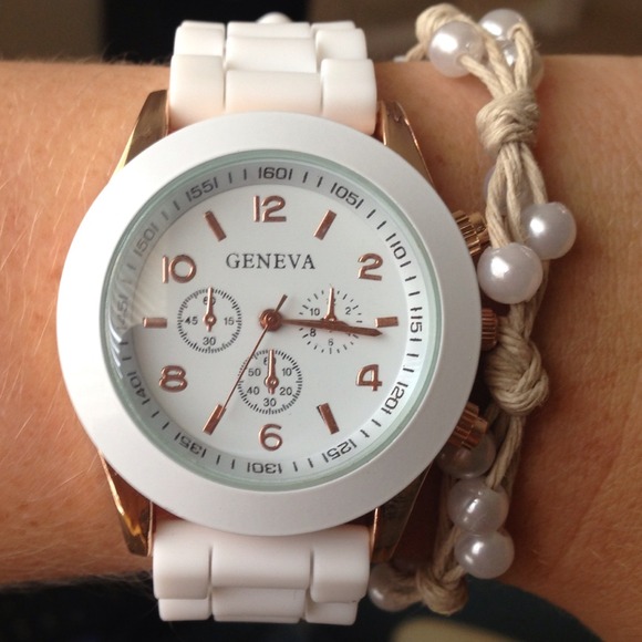 White Geneva watch - Picture 2 of 2