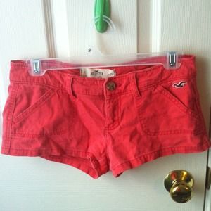 Hollister pink shorts!!
