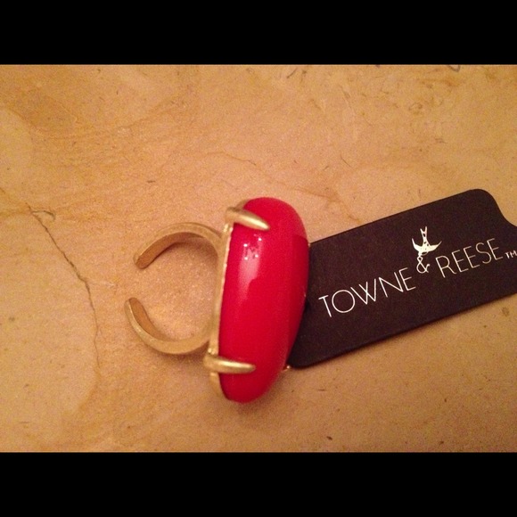 💥HOST PICK 8/19💥 Towne & Reese Ring - Picture 3 of 3