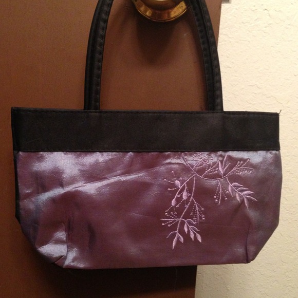 Multi-tone purplish purse - Picture 1 of 4
