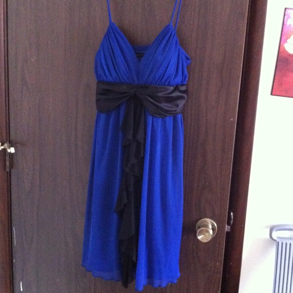Cute blue formal dress