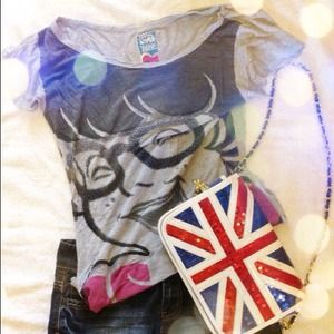 ❤Stylish graphic tee❤