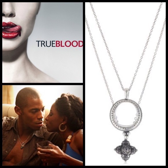 ❌SOLD❌ Lucky Brand True Blood Pendant Necklace
