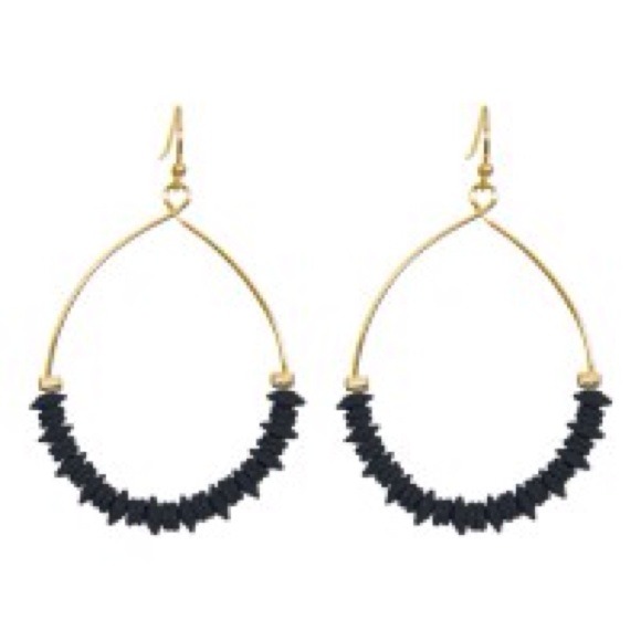 SOLD Towne & Reese Earrings - Picture 2 of 3