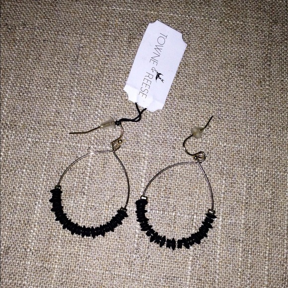 SOLD Towne & Reese Earrings - Picture 3 of 3