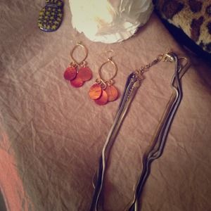 Multi piece necklace, hair flower, earrings