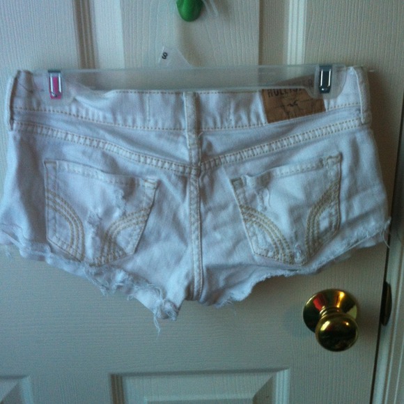 White mini shorts - Picture 2 of 4