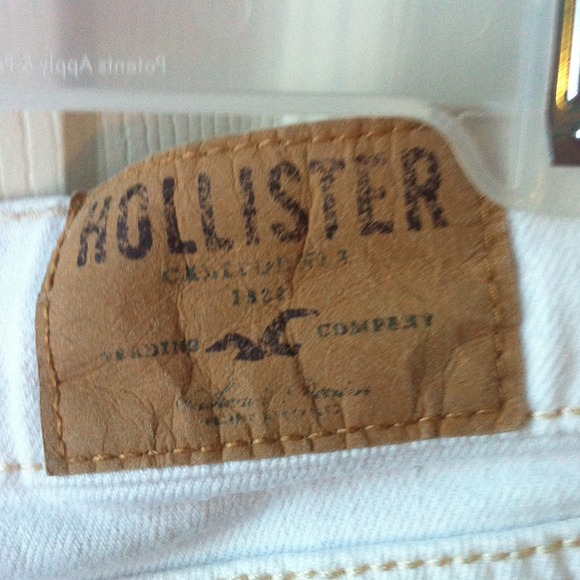 White mini shorts - Picture 3 of 4