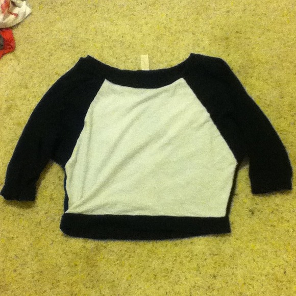 Skull baseball tee