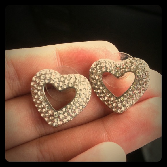 Heart shaped earrings silver diamond