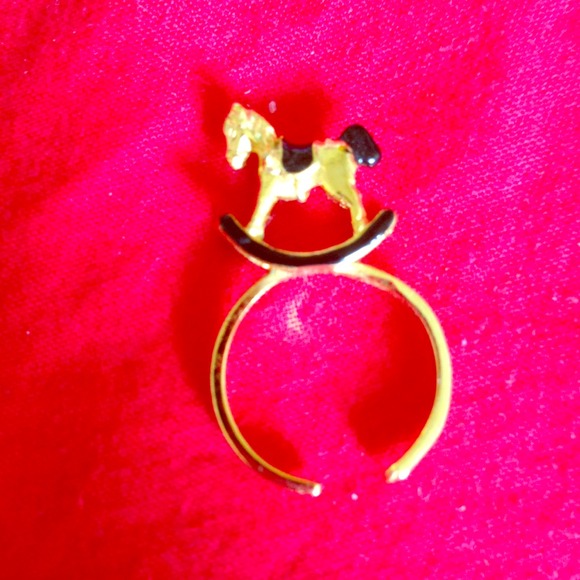 🎁Cute horse ring🎁