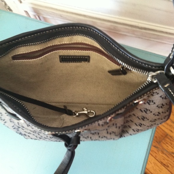 🌺Authentic black & gray Classic Dooney Bourke - Picture 4 of 4