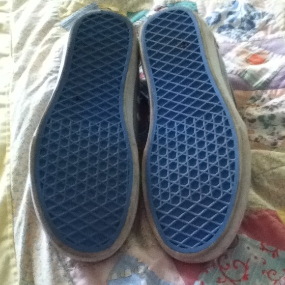 TRADED Vans - Picture 2 of 4