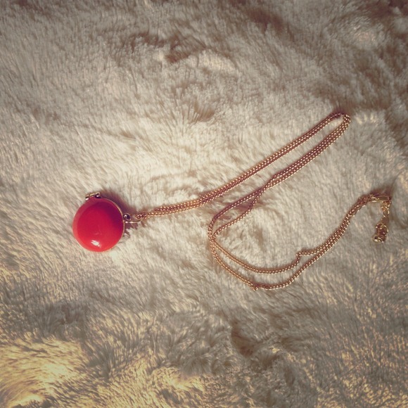 Orange round necklace