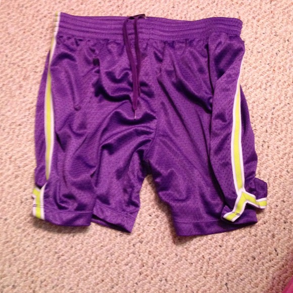 ***Sold*** Juniors basketball shorts! :)